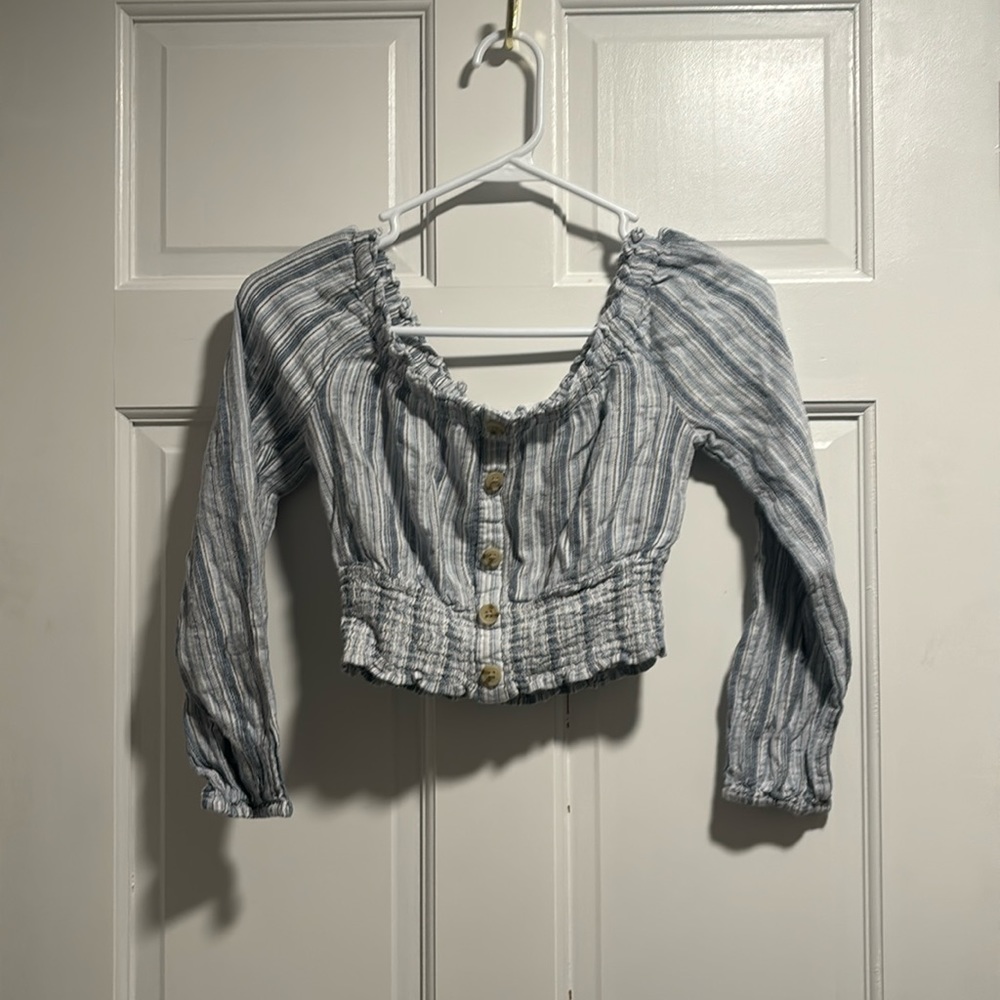 Small blue Aeropostale off the shoulder, crop top with buttons